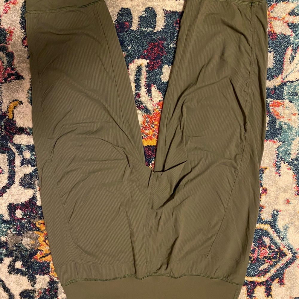Lululemon Capris